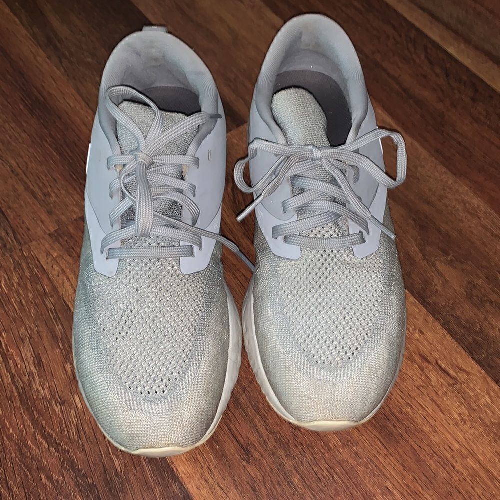 Nike size 9.5   - Picture 3 of 8